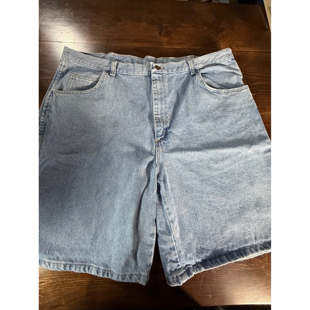 Wrangler Rugged Wear Mens Denim Shorts Light Wash Blue Cotton 42 LAS-W713-006